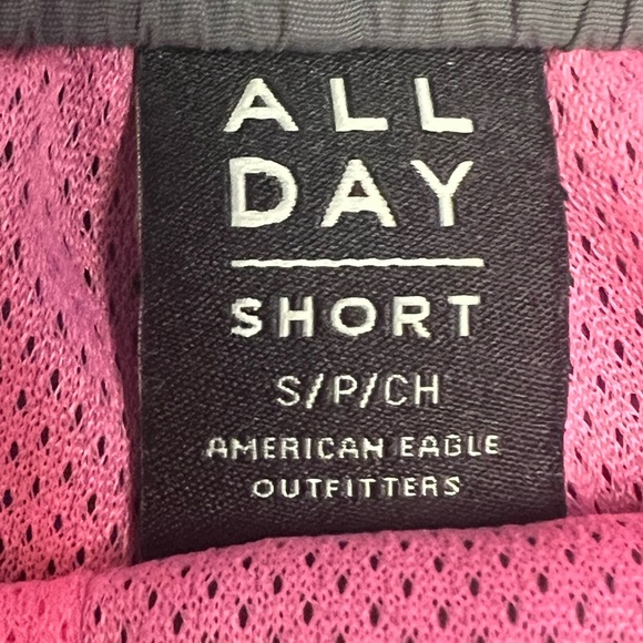American Eagle “All Day” Gray Shorts with Neon Pink Zippers - Picture 2 of 4